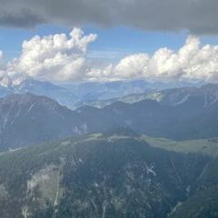 Flugwegposition um 13:19:19: Aufgenommen in der Nähe von Stainach-Pürgg, Österreich in 2193 Meter